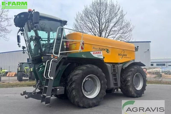 Claas Xerion 4200 Saddle Trac Tractor €159,900