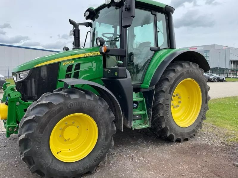 John Deere 6100 M Τρακτέρ 66.700 €