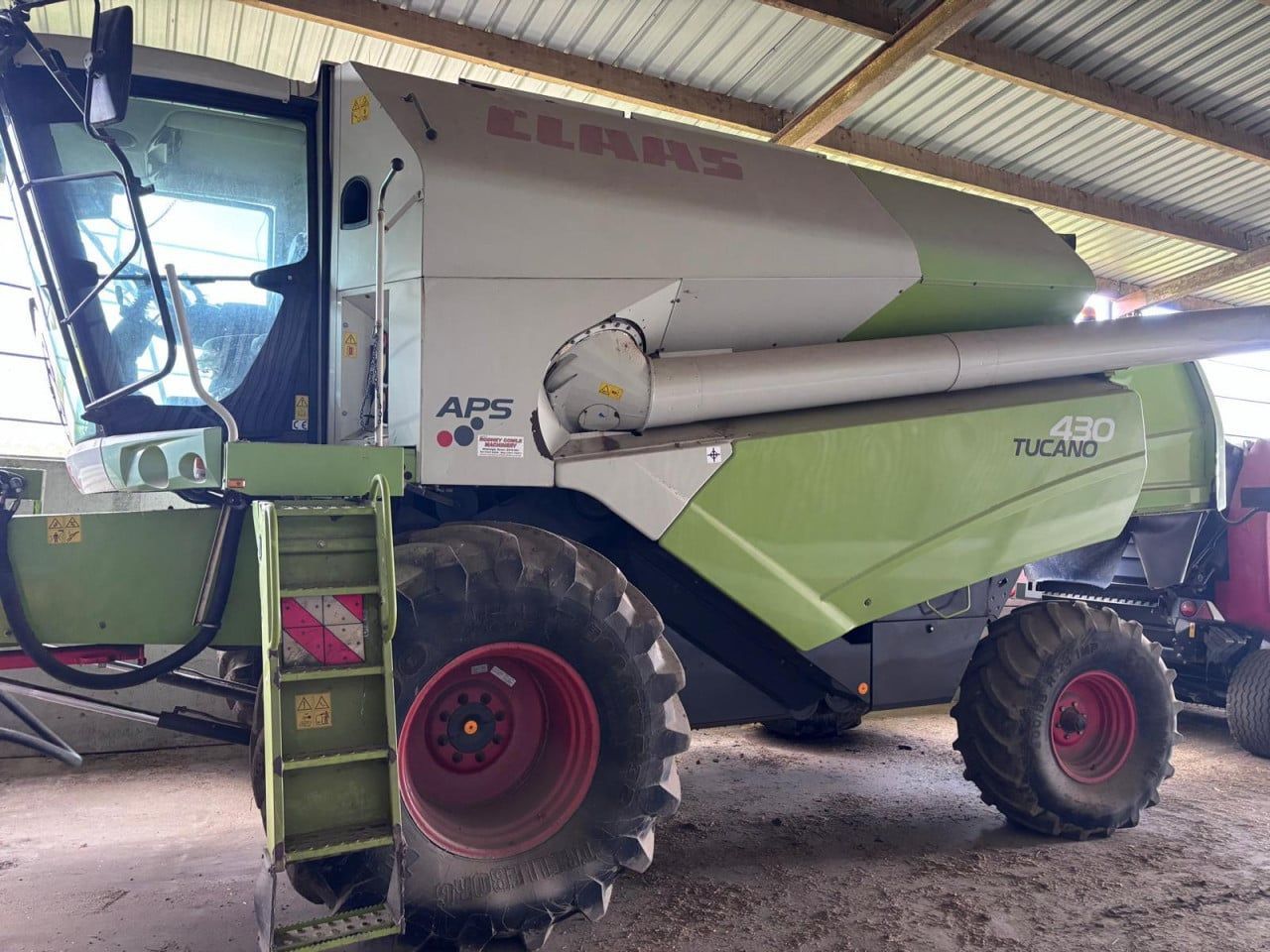 Claas Tucano 430 Combine harvester €74,022