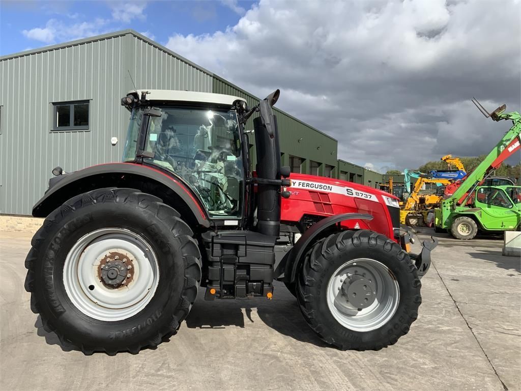 Massey Ferguson 8737 Tractor €59,950