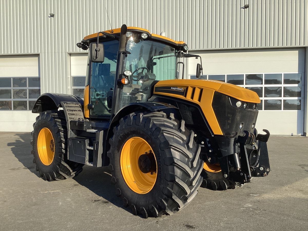 JCB Fastrac 4220 Tractor €103,000