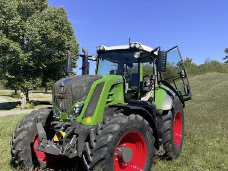 Fendt 828 Vario Profi Plus Tractor €105,000