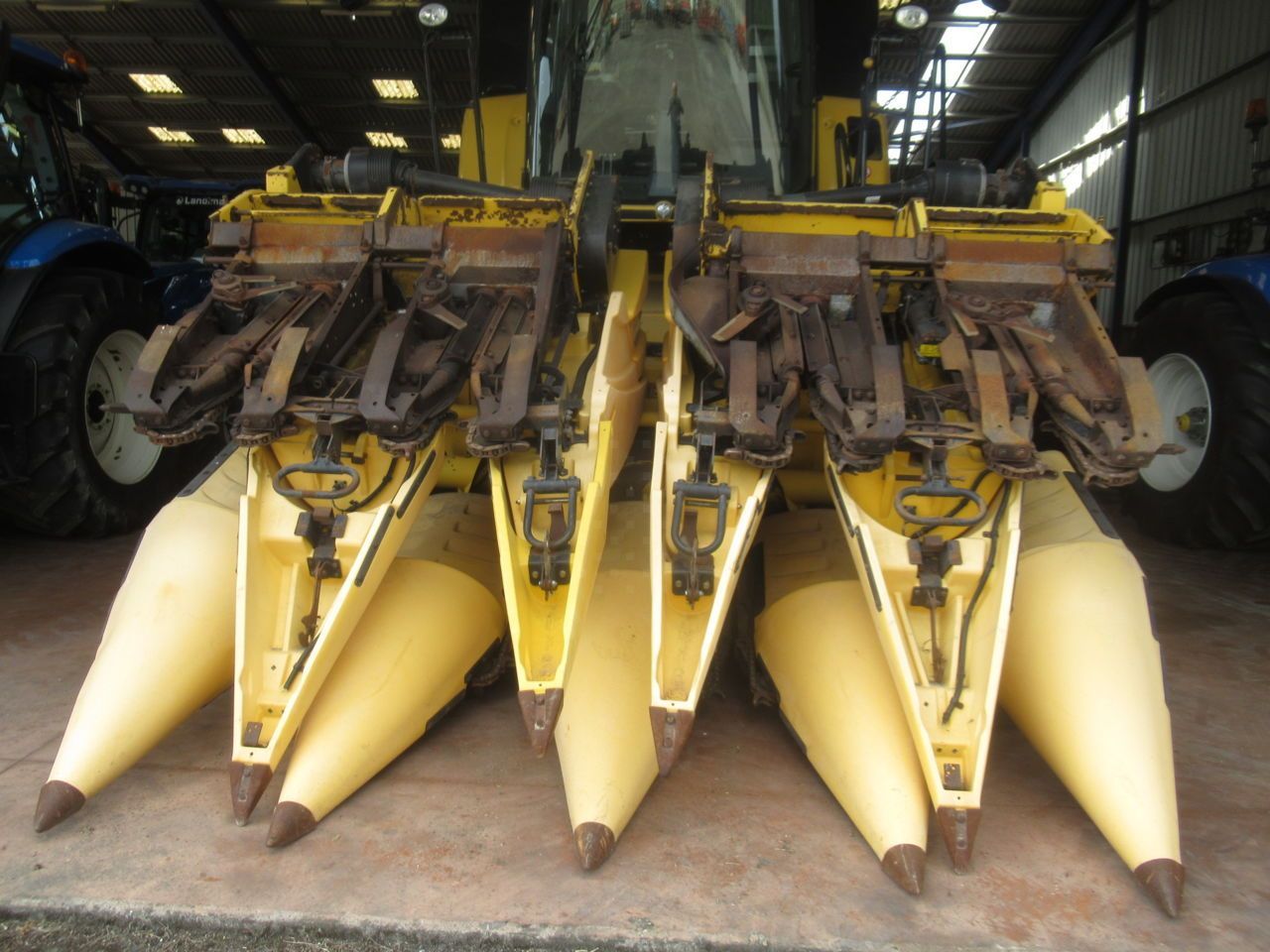 New Holland 856 Header €19,500