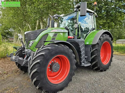 E-FARM: Fendt 722 Vario - Tractor - id DUPIHUD - €93,000 - Year of construction: 2018 - Engine hours: 5,200,Engine power (HP): 272,Netherlands
