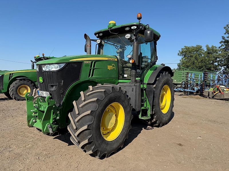 John Deere 7230 R Tractor €71,025