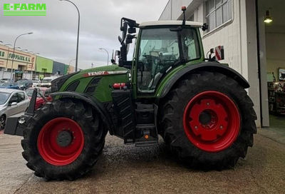 E-FARM: Fendt 722 Vario - Tractor - id ZAZDPUT - €191,508 - Year of construction: 2025 - Engine hours: 385,Engine power (HP): 222,Spain