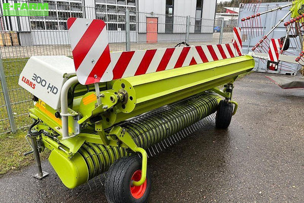 Claas Pick Up 300 Header €7,000