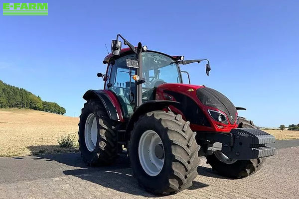 Valtra A 114 Tractor €37,500