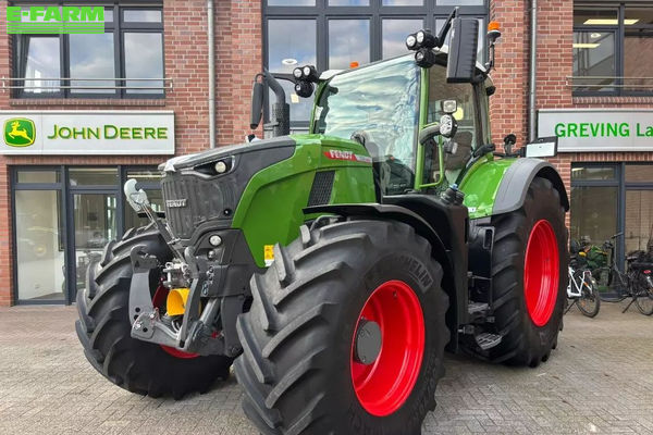 Fendt 724 Vario Profi Plus Tractor €217,500