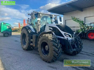 E-FARM: Valtra Q 265 - Tractor - id W8JCDSG - €171,900 - Year of construction: 2024 - Engine hours: 705,Engine power (HP): 261,Germany