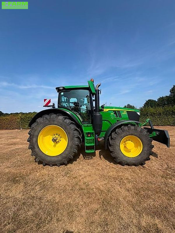 John Deere 6R 215 Tractor €182,500