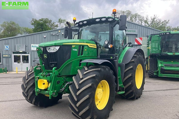 John Deere 6R 215 Tractor €145,992
