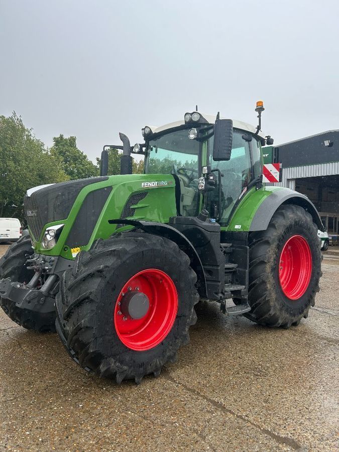 Fendt 826 Vario Profi Plus Traktor 130.000 €