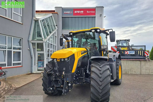 JCB Fastrac 4220 iCON Tractor €167,500