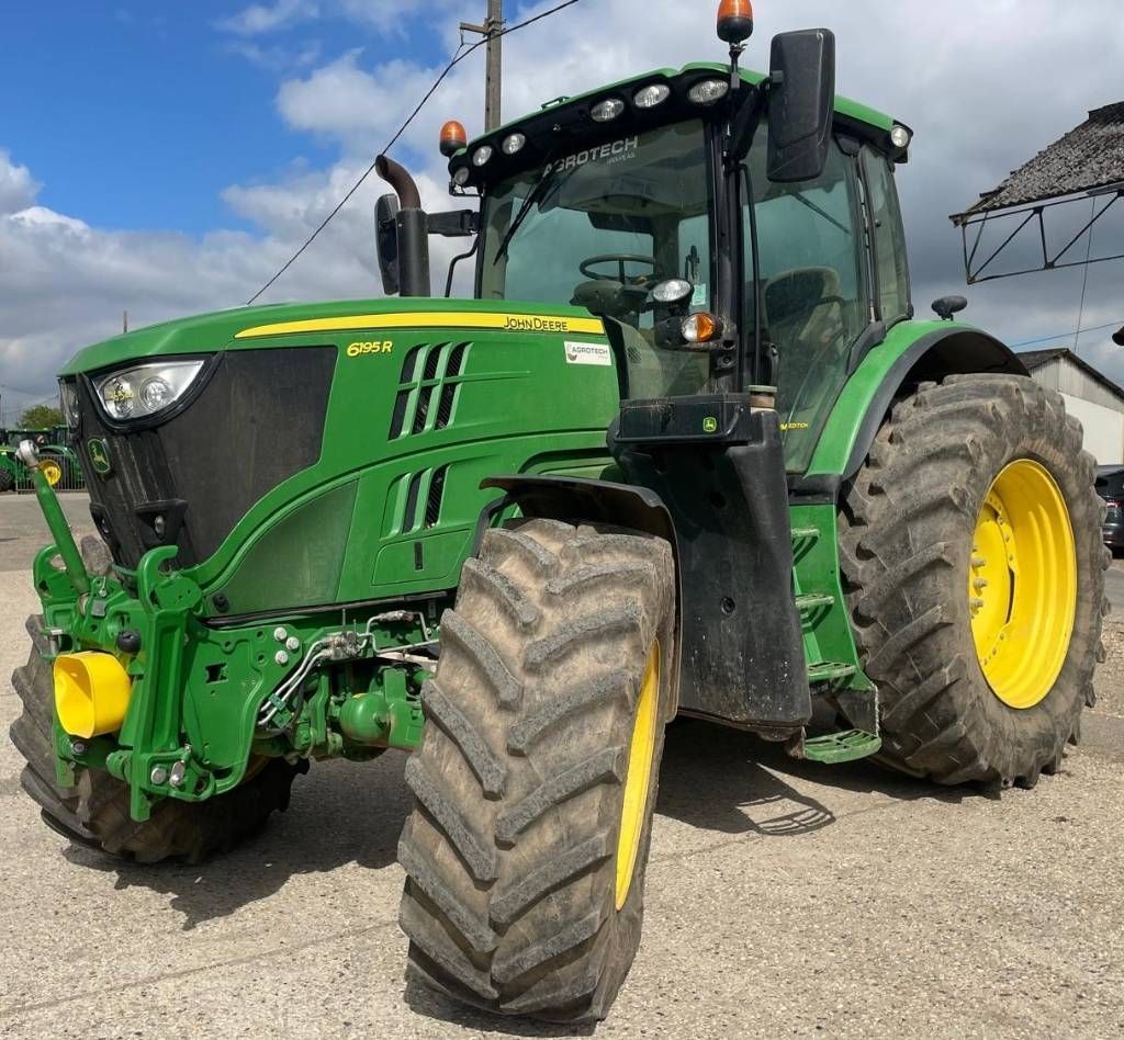 John Deere 6195 R Tractor €135,000