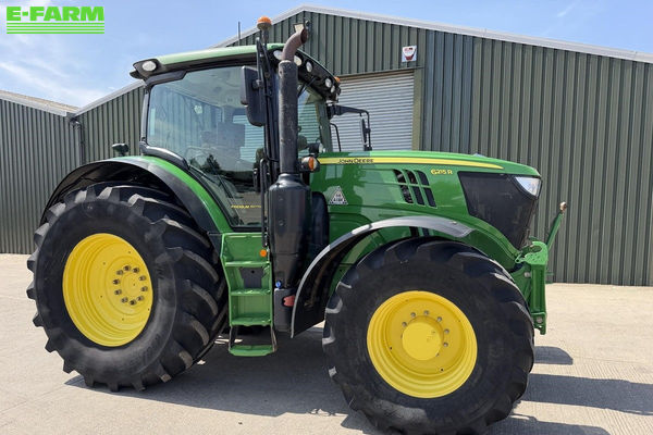 John Deere 6215 R Traktor 90.740 €