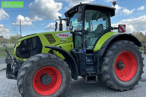 Claas Axion 870 CMATIC Tractor €155,000