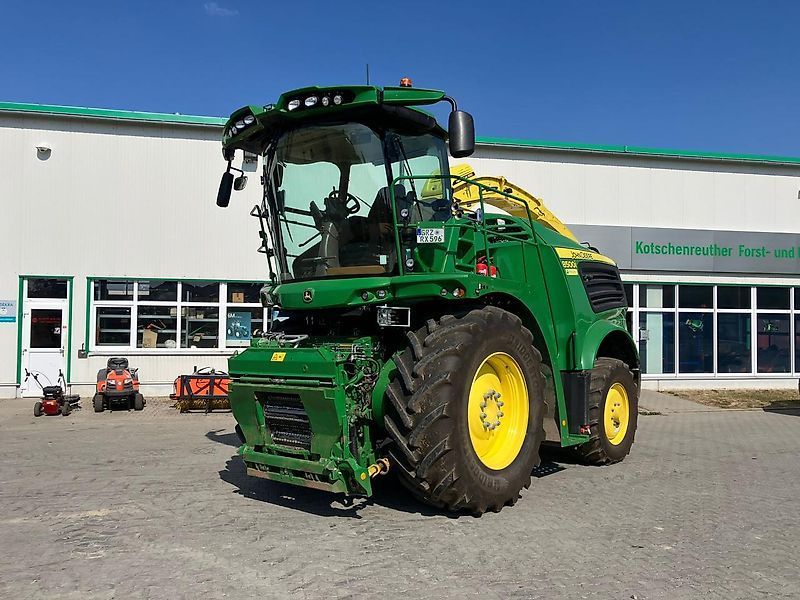 John Deere 8500 Selvkørende grønthøster 215.000 €