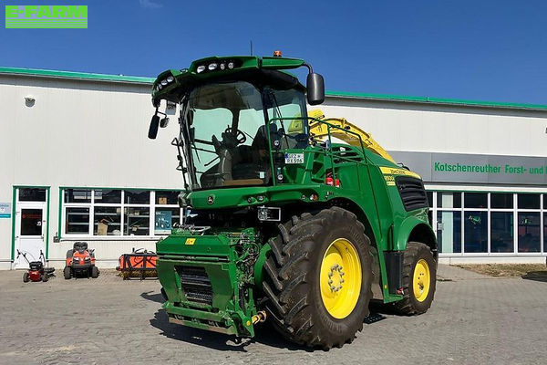John Deere 8500 Selvkørende grønthøster 215.000 €