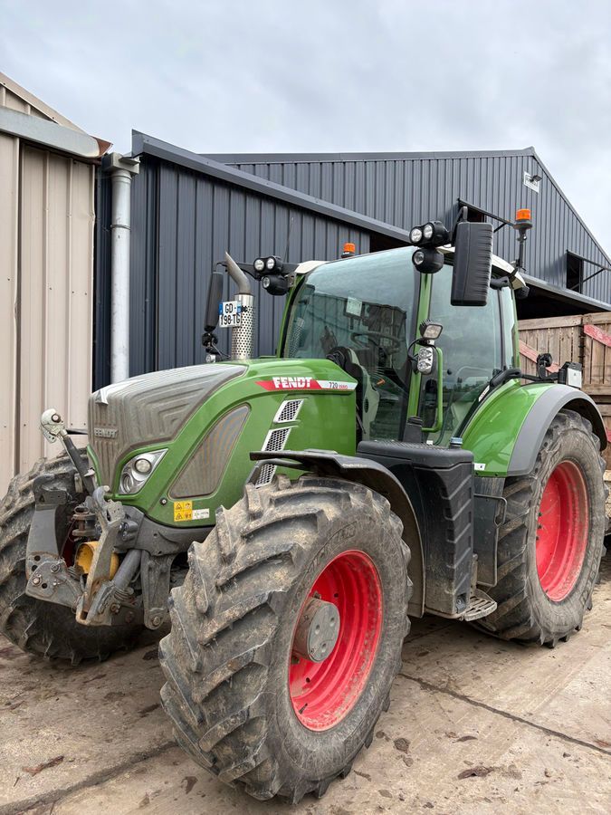 Fendt 720 Vario Profi Plus Tractor 120.000 EUR