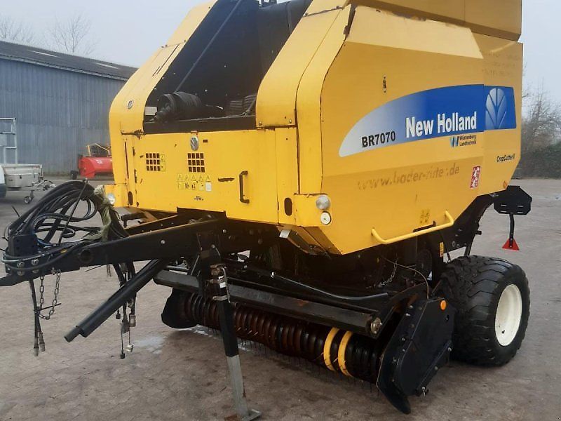 New Holland T 7070 Baler €7,500