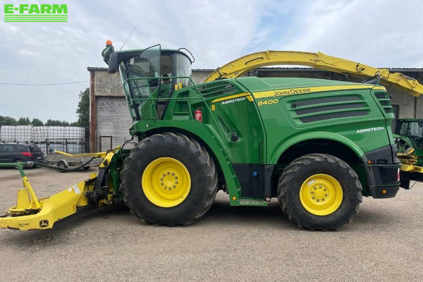 John Deere 8400 Самоходный кормоуборочный комбайн 160 000 €