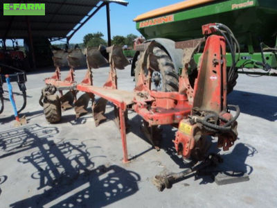 E-FARM: Kuhn multimaster 122 - Plough - id XMS6KJE - €12,500 - Year of construction: 2012 - France