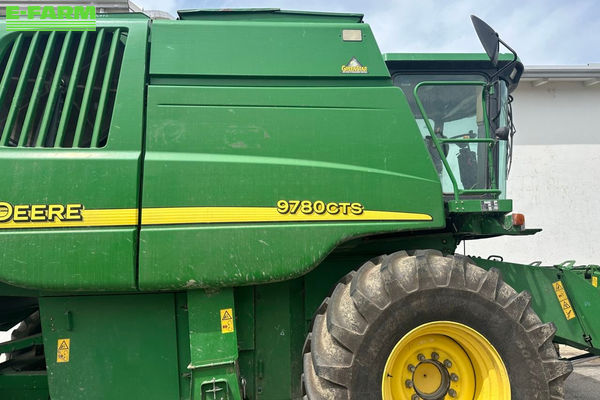 John Deere 9780 CTS Combine harvester