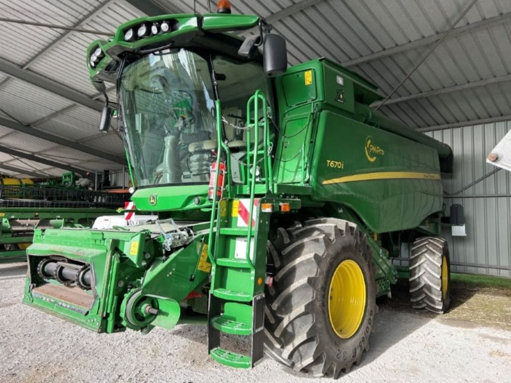 John Deere T 670 Combine harvester €235,000