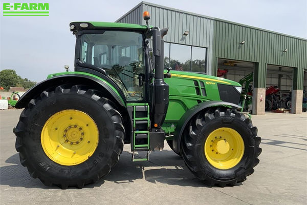 John Deere 6250 R Tractor €79,600