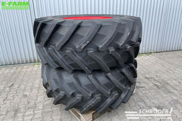 TRELLEBORG 2x 600/70 r30 Wheel and track €5,500