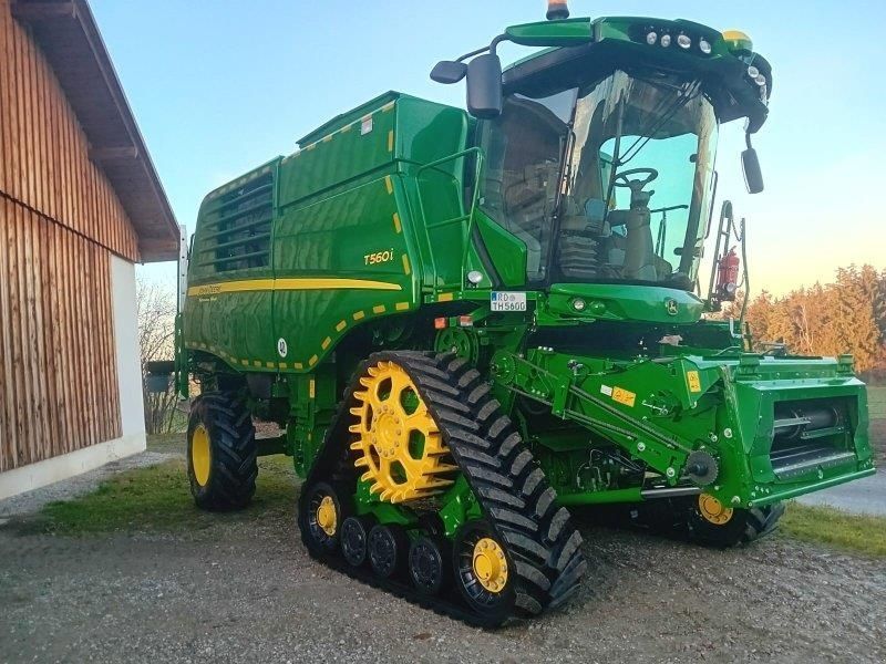 John Deere T 560i Combine harvester €209,000