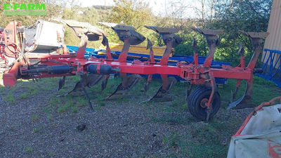 E-FARM: GREGOIRE BESSON ry7 514160 - Plough - id ZILUART - €13,000 - Year of construction: 2010 - France