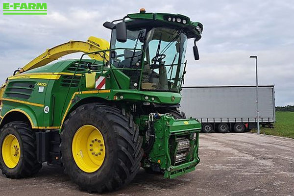 John Deere 8400 Самоходный кормоуборочный комбайн 155 000 €