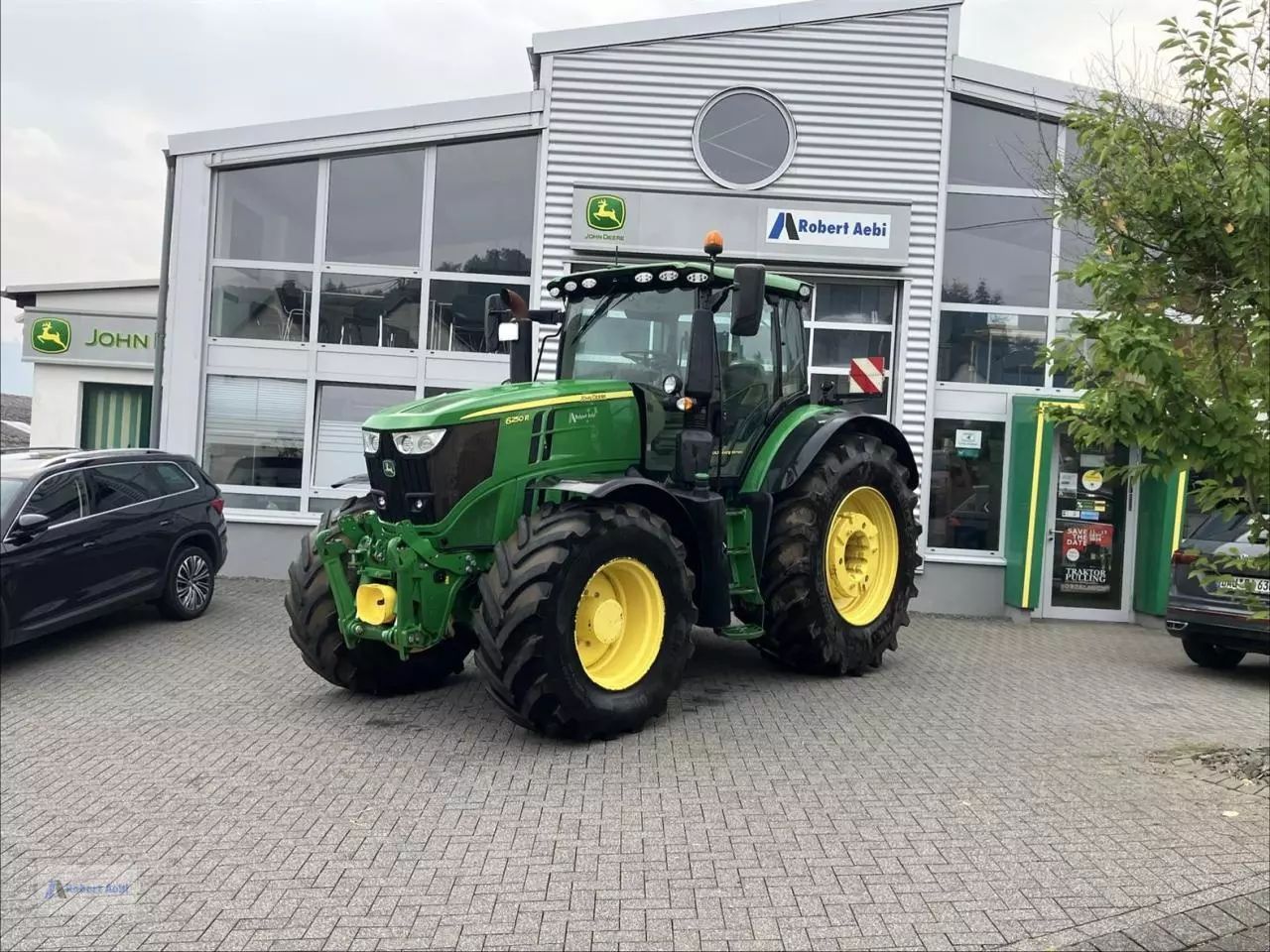 John Deere 6250 R Tractor 135.000 EUR