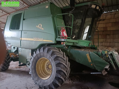 E-FARM: John Deere 9780 CTS - Combine harvester - id IK6P8IG - €42,000 - Year of construction: 2002 - Engine hours: 4,513,Engine power (HP): 304,Italy