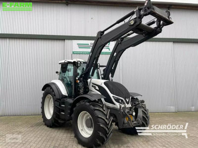 E-FARM: Valtra T 174 ED SmartTouch - Tractor - id QCDUWNE - €85,885 - Year of construction: 2021 - Engine hours: 5,442,Engine power (HP): 174,Germany