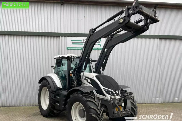 Valtra T 174 ED SmartTouch Tractor €85,885