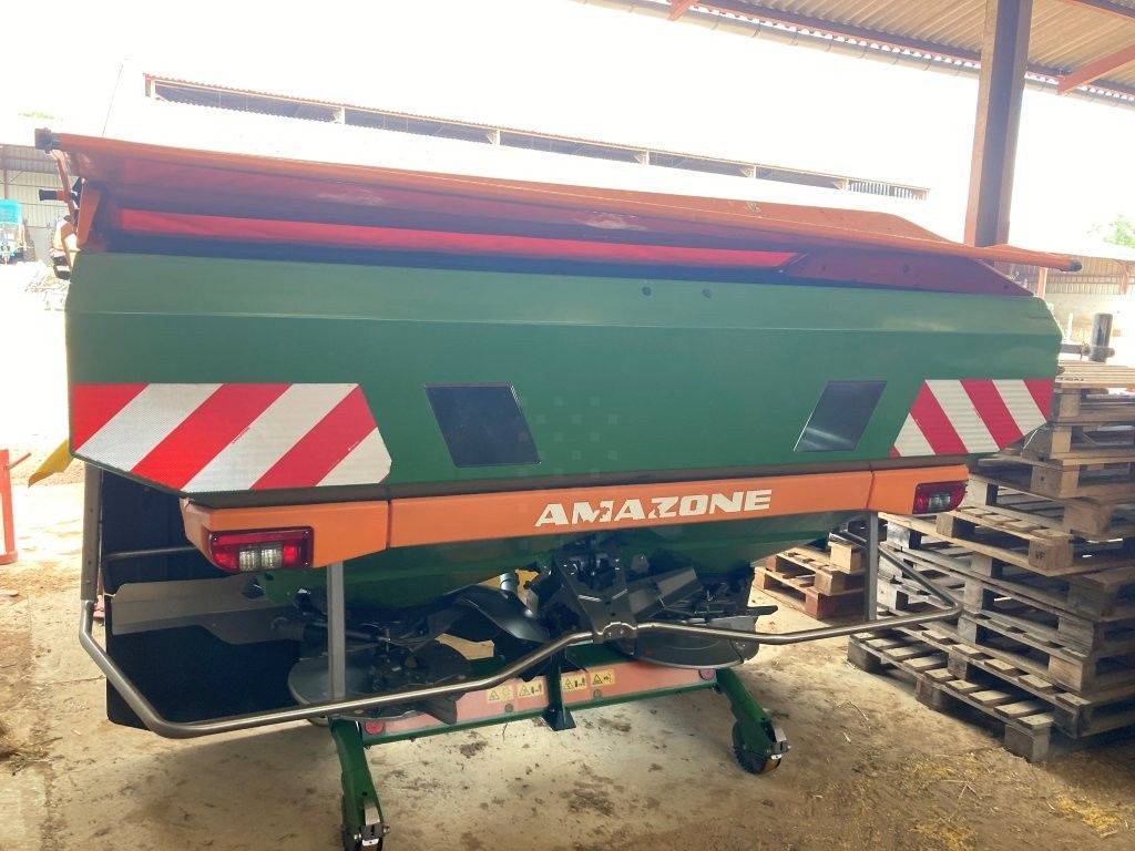 Amazone za-ts profis tronic / 3200 litres / amatron 4 Fertiliser spreader €15,000
