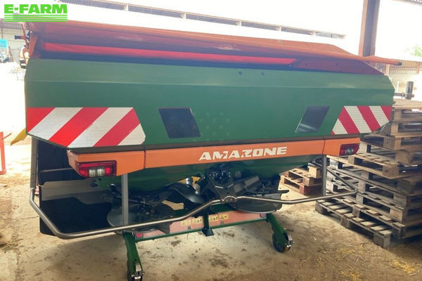 Amazone za-ts profis tronic / 3200 litres / amatron 4 Fertiliser spreader €15,000
