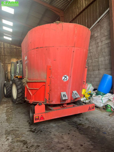 E-FARM: Kuhn euromix 1270 - Mélangeurs d'alimentation - id EP4VCUQ - 9 800 € - Année: 2008 - France