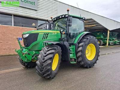 E-FARM: John Deere 6215 R - Traktor - id QBFTVHG - 79.000 € - Baujahr: 2018 - Abgelesene Motorstunden: 5.710,Motorleistung (PS): 215,Frankreich