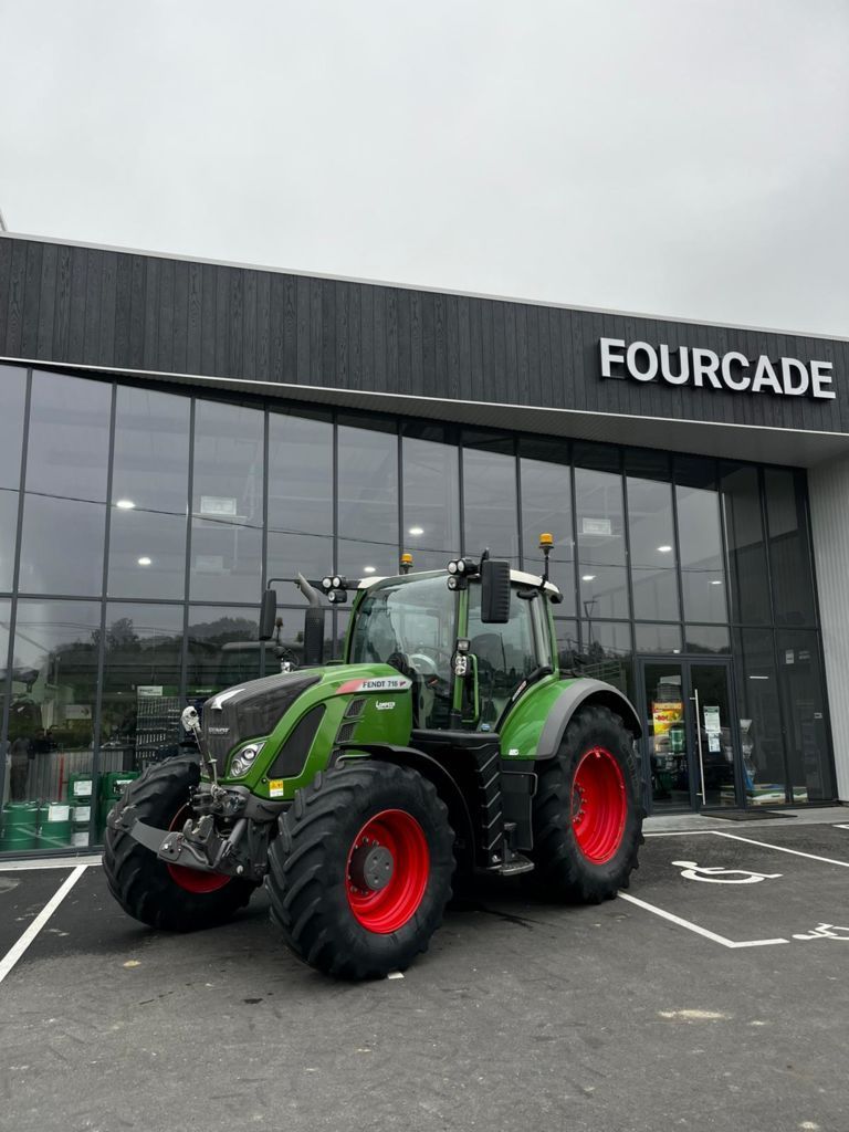 Fendt 718 Vario Profi Plus Tractor €107,000