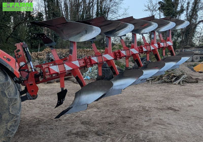 E-FARM: GREGOIRE BESSON 5 corps + 1 - Plough - id HPKNBFA - €8,900 - Year of construction: 2010 - France