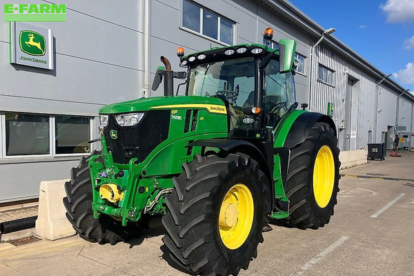 John Deere 6R 215 Tractor €144,812