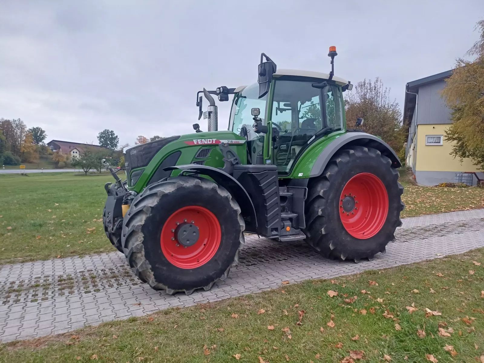 Fendt 724 Vario Power Plus Tractor €128,500