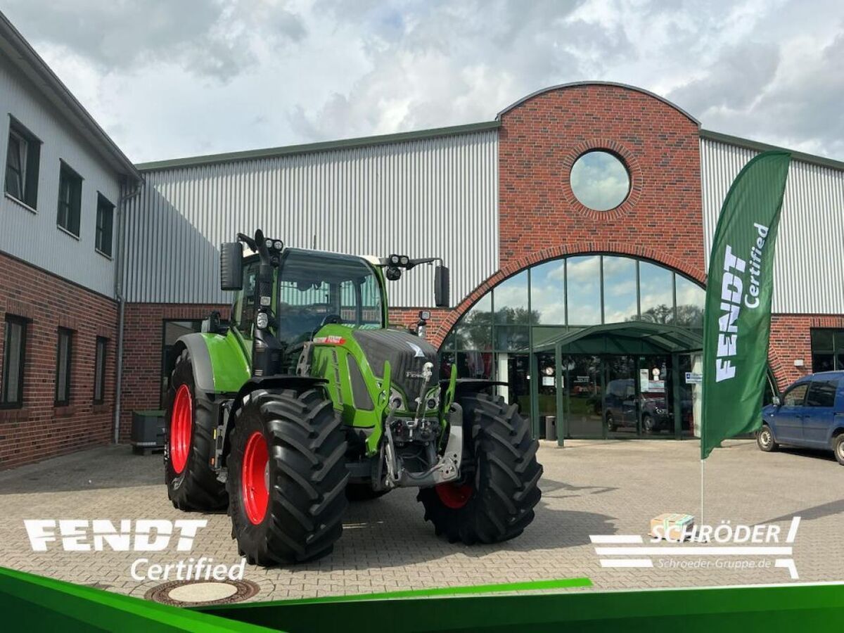 Fendt 724 Vario Profi Plus Tractor €191,885