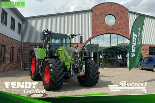 Fendt 724 Vario Profi Plus Tractor €191,885