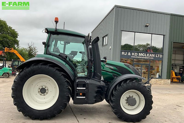 Valtra T 214 Τρακτέρ 77.350 €