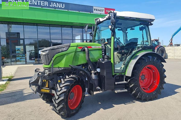 Fendt 211 F Vario Profi Plus Tractor 99.000 EUR